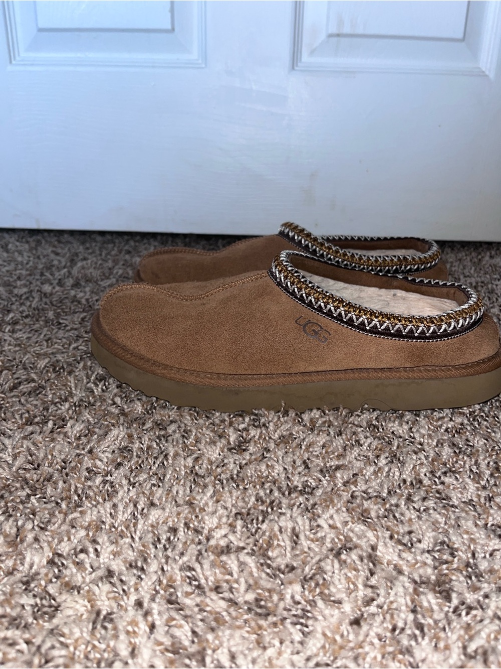 UGG Tasman embroidered shearling slippers shoes size 11 Women’s - Picture 8 of 9